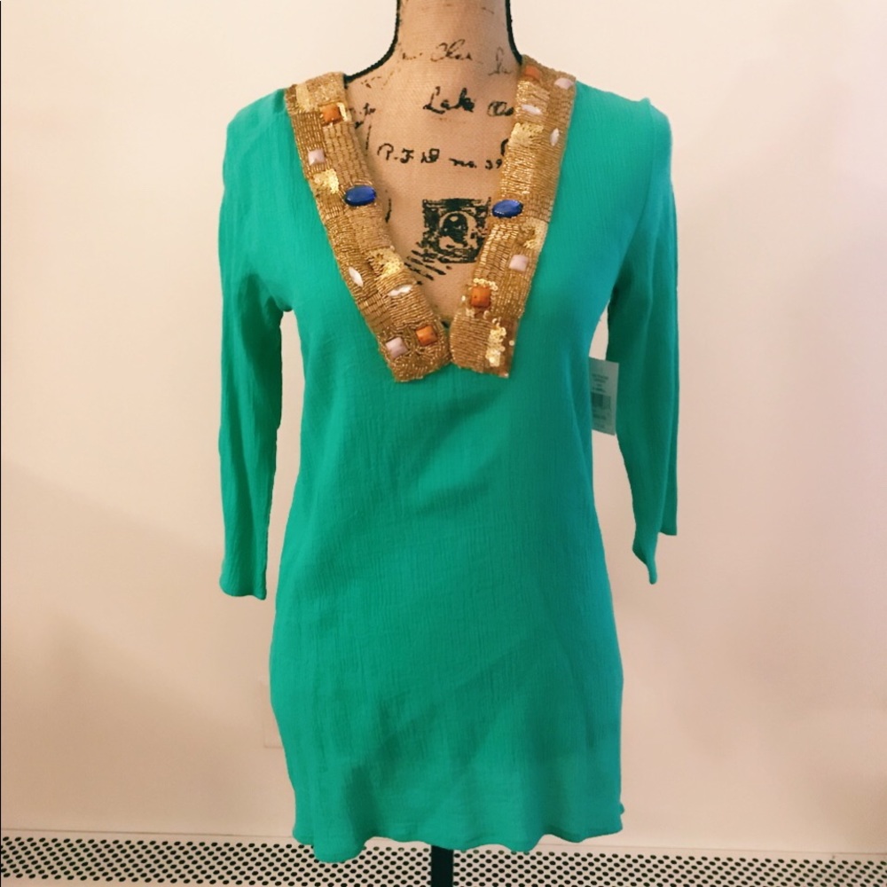 NWT green Tunic top with jewels